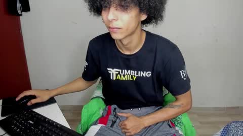 Carlos and Cristian  online show from November 16, 2025, 5:13 am