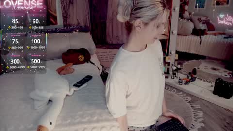 NONA    follow online show from January 9, 2026, 5:32 am