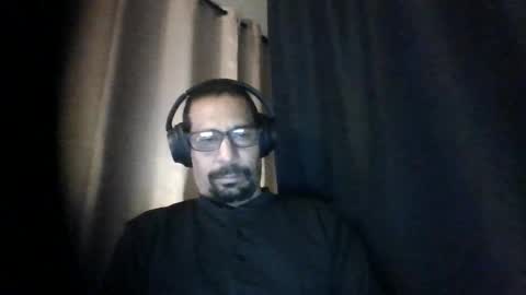 Adams huge online show from October 31, 2025, 8:04 am