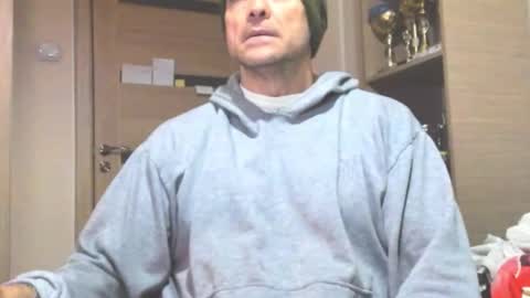 Laz online show from November 25, 2025, 4:23 am