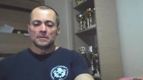 Laz online show from January 14, 2026, 10:47 pm