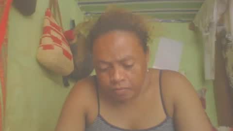 Snapshot of carinesexy69 chatting on December 3, 2024, 6:26 am carinesexy69 online show from December 3, 2024, 6:26 am