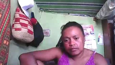 Snapshot of carinesexy69 chatting on January 18, 2025, 8:31 am carinesexy69 online show from January 18, 2025, 8:31 am