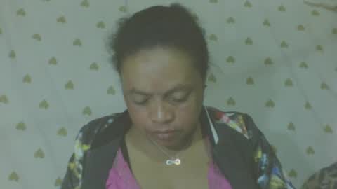 Snapshot of carinesexy69 chatting on June 19, 2026, 11:14 am carinesexy69 online show from June 19, 2026, 11:14 am
