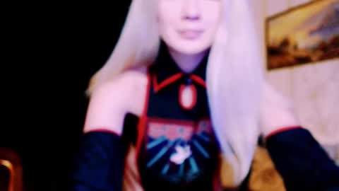 Snapshot of carinfox chatting on November 26, 2025, 8:43 pm Carin online show from November 26, 2025, 8:43 pm