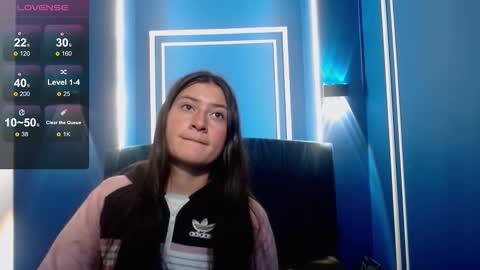 Snapshot of caritoluna_ chatting on November 17, 2025, 3:34 am Carito online show from November 17, 2025, 3:34 am