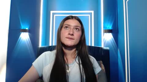 Snapshot of caritoluna_ chatting on November 26, 2025, 3:40 am Carito online show from November 26, 2025, 3:40 am