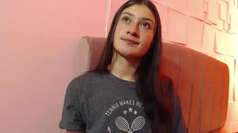 Snapshot of caritoluna_ chatting on December 3, 2025, 3:14 am Carito online show from December 3, 2025, 3:14 am