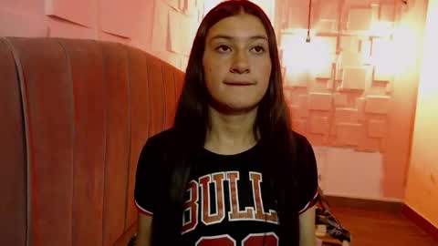 Snapshot of caritoluna_ chatting on December 16, 2025, 3:44 am Carito online show from December 16, 2025, 3:44 am