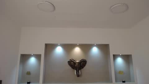 carla and robert online show from February 9, 2025, 1:14 pm