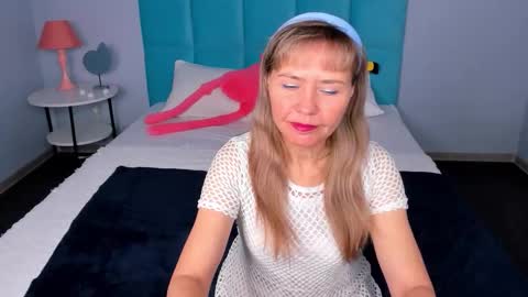 Snapshot of carla_vogue chatting on October 31, 2025, 3:18 am Carla Vogue online show from October 31, 2025, 3:18 am