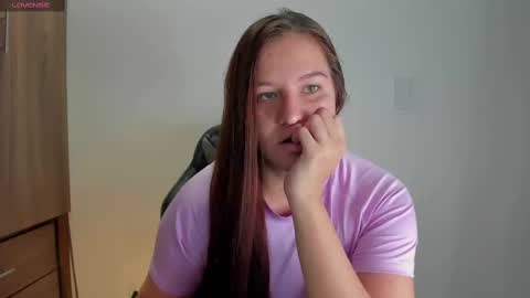 Snapshot of carlaa_smith chatting on September 25, 2025, 9:07 pm Carla Smith online show from September 25, 2025, 9:07 pm