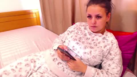 Snapshot of carlasweet00 chatting on February 19, 2026, 7:37 am carlasweet00 online show from February 19, 2026, 7:37 am