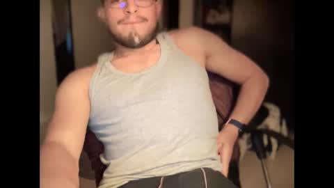 Snapshot of carlcarlinches4 chatting on February 20, 2025, 11:32 pm carlcarlinches4 online show from February 20, 2025, 11:32 pm