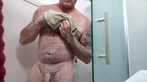 carldhammers online show from October 3, 2025, 9:17 am