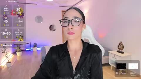 Snapshot of carleewinter chatting on July 18, 2026, 10:46 pm Alejandra online show from July 18, 2026, 10:46 pm