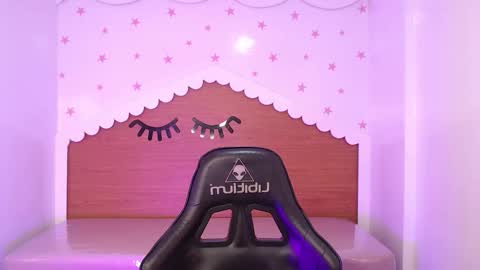 CARLYE   online show from October 15, 2025, 3:06 am