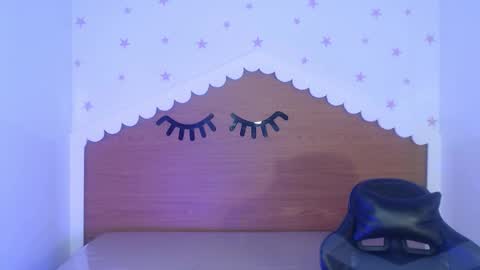 Snapshot of carlie_mayer chatting on December 20, 2025, 3:24 am CARLYE online show from December 20, 2025, 3:24 am