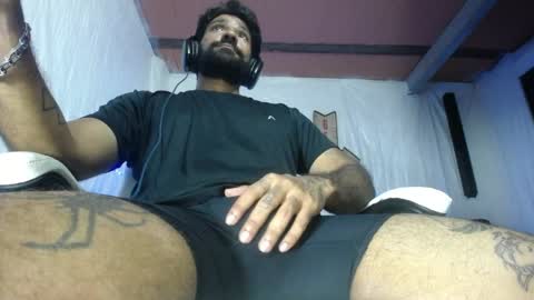 carlo yates  thx for help me to reach 100 thumps up online show from May 30, 2026, 2:41 am