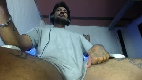 carlo yates  thx for help me to reach 100 thumps up online show from May 31, 2026, 2:46 pm