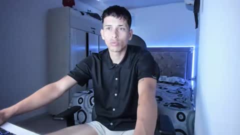 Snapshot of carlossmi01 chatting on April 11, 2026, 12:09 pm carlossmi01 online show from April 11, 2026, 12:09 pm
