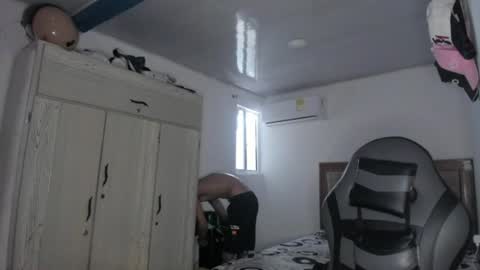 Snapshot of carlossmi01 chatting on August 1, 2026, 5:45 pm carlossmi01 online show from August 1, 2026, 5:45 pm