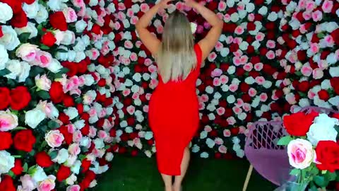 Snapshot of carlota_peach chatting on February 15, 2025, 6:33 am Andrea online show from February 15, 2025, 6:33 am