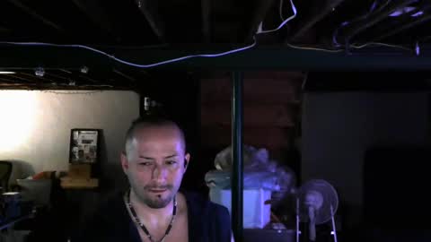 Carl online show from January 2, 2025, 7:55 am