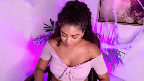 Carly Monroe  online show from October 29, 2025, 11:50 pm