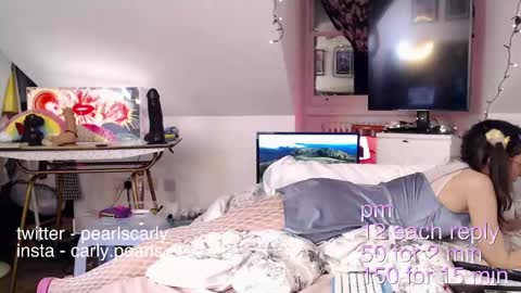 Snapshot of carlypearls chatting on January 15, 2025, 12:30 am Carly Pearls online show from January 15, 2025, 12:30 am