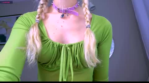 carmen__crybaby online show from September 15, 2025, 2:00 am