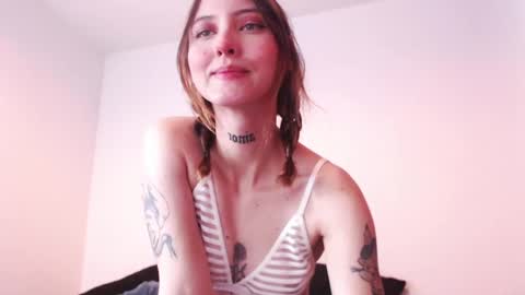 Snapshot of carmennrusso chatting on February 13, 2025, 5:33 pm carmennrusso online show from February 13, 2025, 5:33 pm