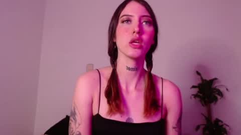 Snapshot of carmennrusso chatting on November 28, 2025, 9:28 pm carmennrusso online show from November 28, 2025, 9:28 pm