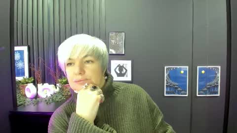 Snapshot of carmensoft chatting on December 21, 2025, 8:38 pm Carmen online show from December 21, 2025, 8:38 pm