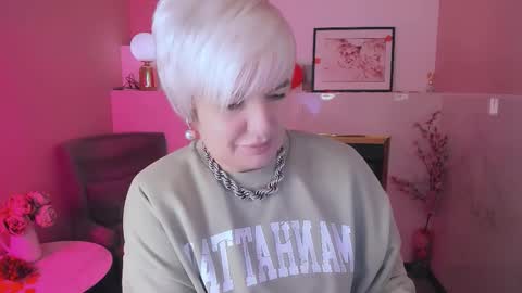 Snapshot of carmensoft chatting on February 20, 2026, 8:42 pm Carmen online show from February 20, 2026, 8:42 pm