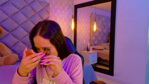 caro_adams1 online show from November 22, 2025, 11:31 am