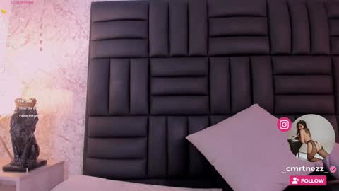 Snapshot of caro_martinezz chatting on December 14, 2024, 8:13 am online show from December 14, 2024, 8:13 am