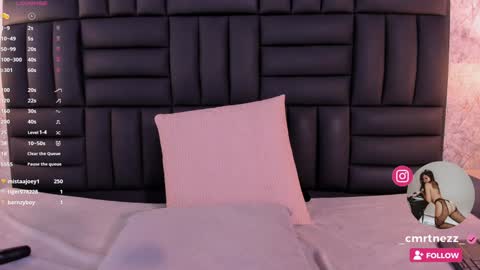 Snapshot of caro_martinezz chatting on December 24, 2024, 8:22 am online show from December 24, 2024, 8:22 am