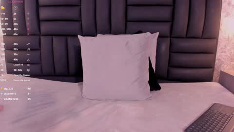 Snapshot of caro_martinezz chatting on January 3, 2025, 7:38 am online show from January 3, 2025, 7:38 am