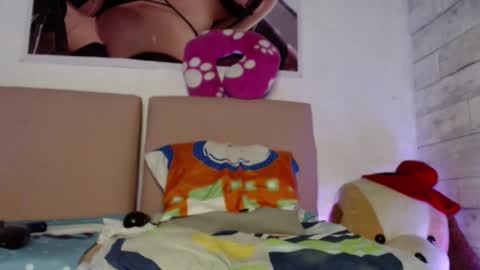 Snapshot of caro_milf_ chatting on January 29, 2025, 9:12 am Caro milf  online show from January 29, 2025, 9:12 am