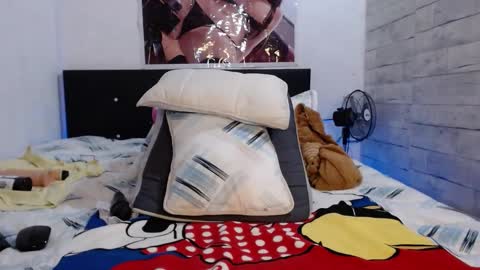 Snapshot of caro_milf_ chatting on February 21, 2025, 6:40 am Caro milf  online show from February 21, 2025, 6:40 am