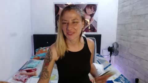 Snapshot of caro_milf_ chatting on February 26, 2025, 4:14 am Caro milf  online show from February 26, 2025, 4:14 am