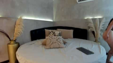 Carolina   online show from April 4, 2026, 2:47 pm