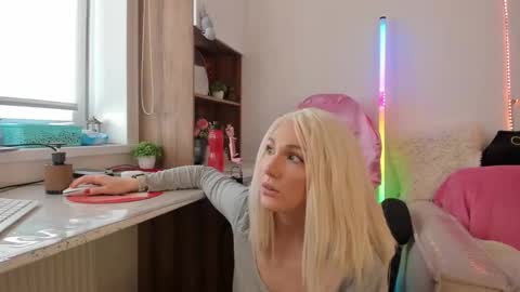 Snapshot of carol_may_ chatting on February 27, 2026, 8:58 am carol_may_ online show from February 27, 2026, 8:58 am