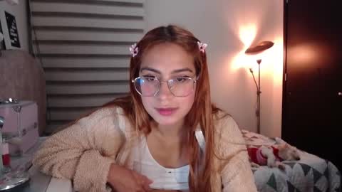 Snapshot of carolayn12 chatting on December 5, 2024, 11:40 pm Carolayn online show from December 5, 2024, 11:40 pm