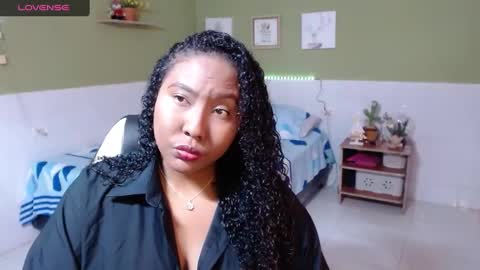 Snapshot of caroldelatorre chatting on December 17, 2024, 9:05 pm Carol de la torre online show from December 17, 2024, 9:05 pm