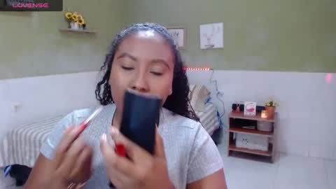 Snapshot of caroldelatorre chatting on January 21, 2025, 2:48 pm Carol de la torre online show from January 21, 2025, 2:48 pm