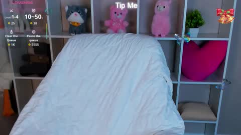 Snapshot of carolin_miller chatting on December 17, 2025, 9:59 am Carol online show from December 17, 2025, 9:59 am