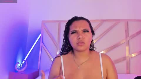 Snapshot of carolina_evannss chatting on October 20, 2025, 11:43 am carolina_evannss online show from October 20, 2025, 11:43 am