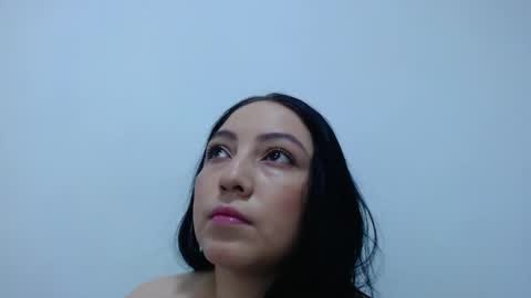 carolina_zabala_19 online show from May 24, 2026, 5:40 pm